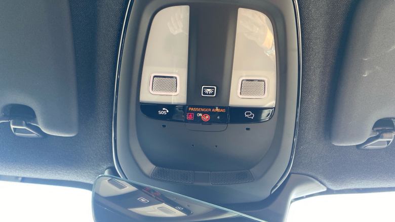 Volvo XC40 2.0 B4P Plus Dark 5dr Auto Petrol Estate